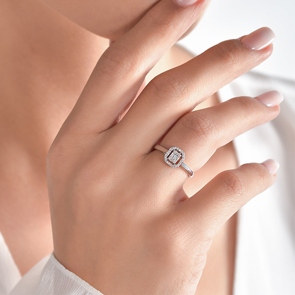 0.15 Ct. Pırlanta Baget Yüzük