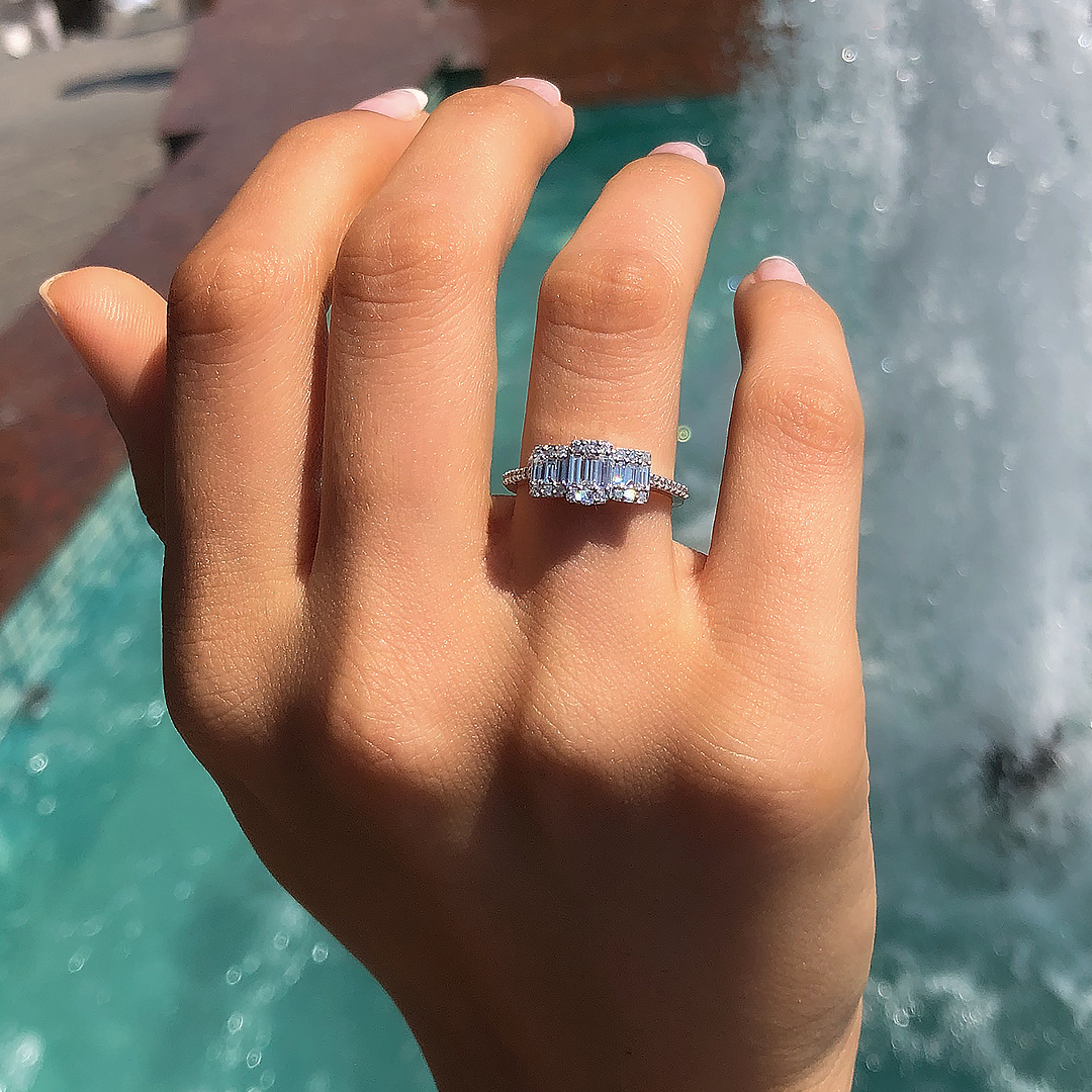 0.40 ct Pırlanta Baget Yüzük