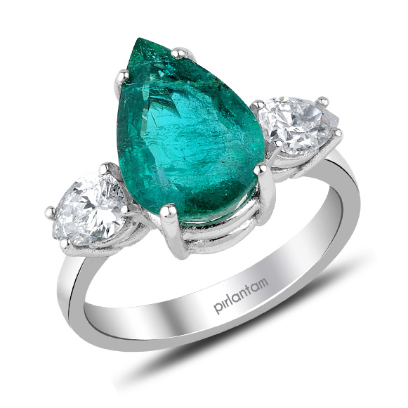 4.75 ct. Pırlanta Zümrüt Yüzük