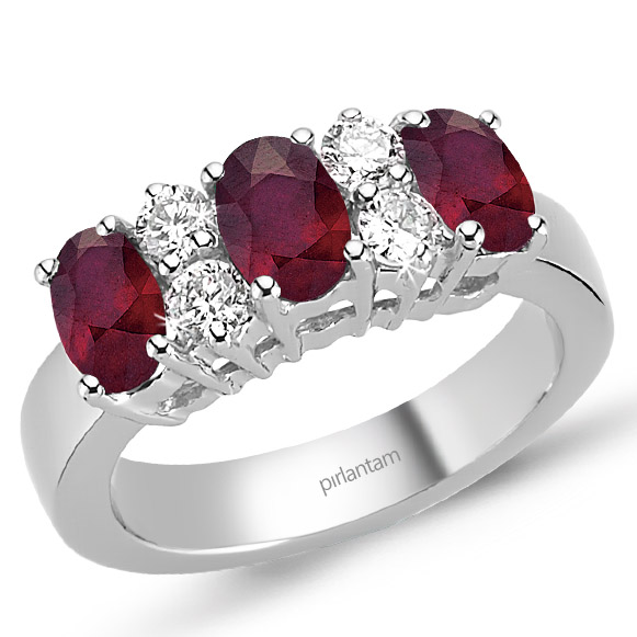 2.04 ct. Pırlanta Yakut Yüzük