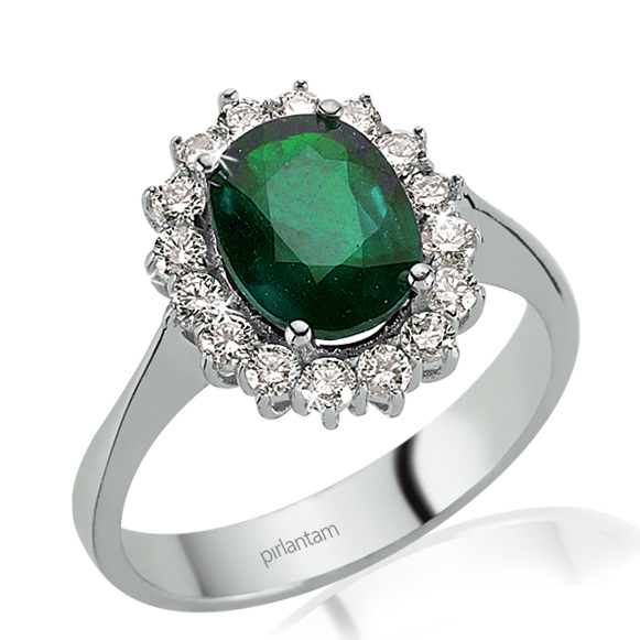 2.66 ct. Pırlanta Zümrüt Yüzük