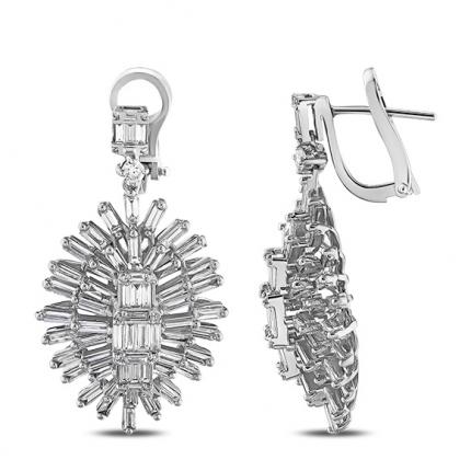 3.95 ct. Baget Pırlanta Küpe