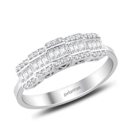 0.28 ct Pırlanta Baget Yüzük