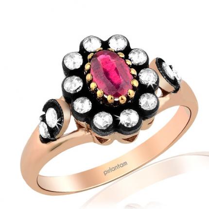 0.82 ct. Elmas Yakut Yüzük