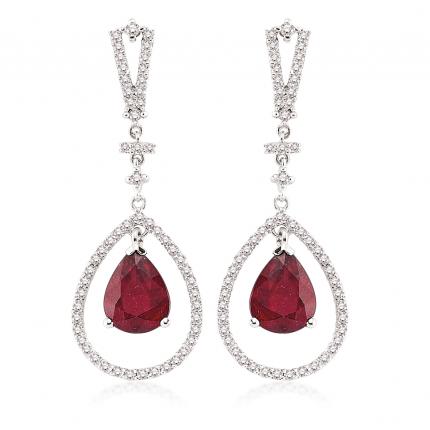 3.88 ct. Pırlanta Yakut Küpe